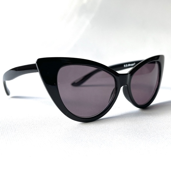 Vintage +1.00 Sun Reader Dead Stock Pointy Black Slanted Cat Eye Reading Glasses - Picture 10 of 13